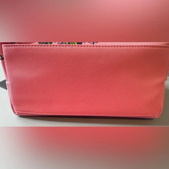 Ed Hardy Pink Cosmetic Bag with Skull cross heart Design large bag - Picture 2 of 7